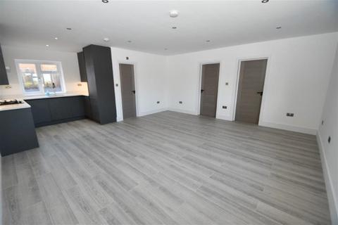 Flat 7, Crown Court, 137 Clewer Hill Road, Windsor, SL4 4DW