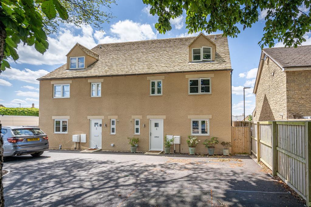 36 Hampton Street, Tetbury... 4 bed semidetached house £550,000