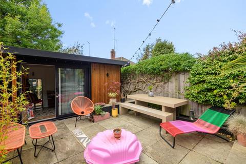 135 Sydney Road, London, N10 2ND