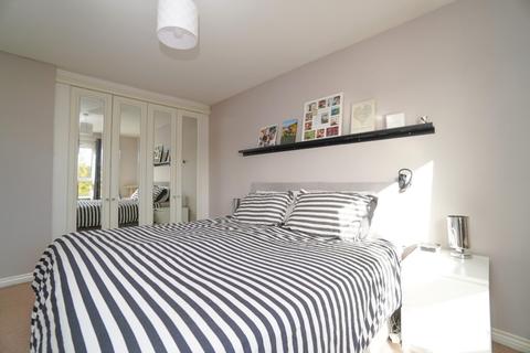 8 Bernisdale Place, Glasgow, G15 8BT