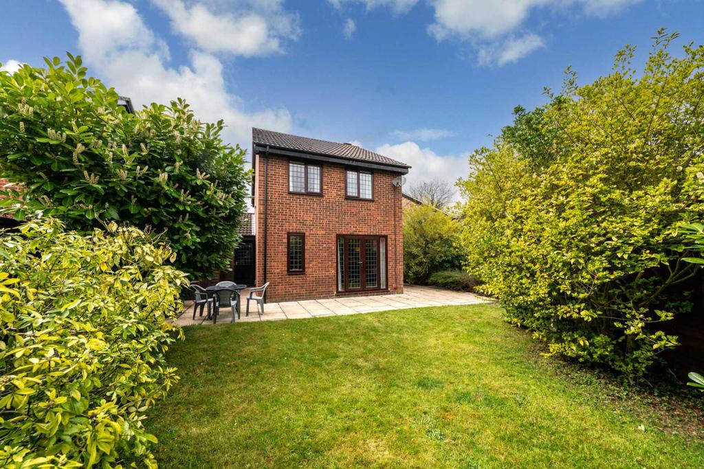 Medwick Mews, Hunters Oak, Hemel Hempstead, Unfurnished, Available Now