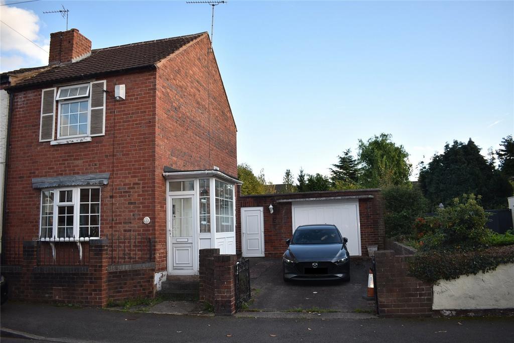 Park Street, Kingswinford, West Midlands, DY6 2 bed semidetached house