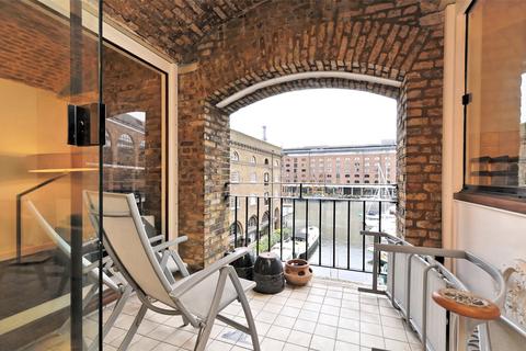 1 bedroom apartment to rent - Ivory House, East Smithfield, London, E1W