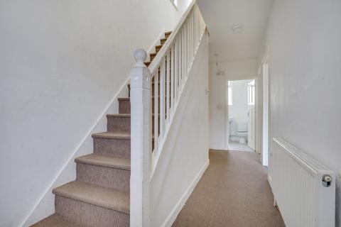4 Wheatley Gardens, London, N9 9UE