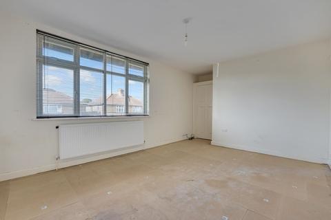 4 Wheatley Gardens, London, N9 9UE
