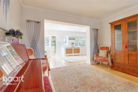 36 Barn Way, Wembley, HA9 9NW