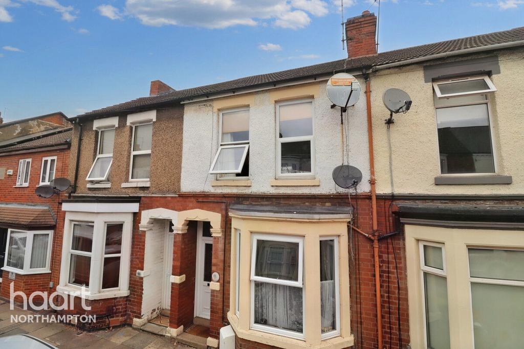 Southampton Road, Northampton 3 bed terraced house for sale £190,000