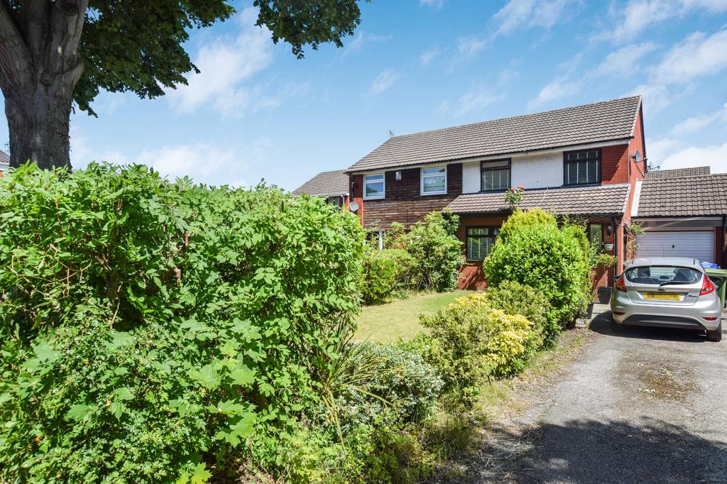Porthleven Road, Runcorn 3 bed semidetached house £180,000