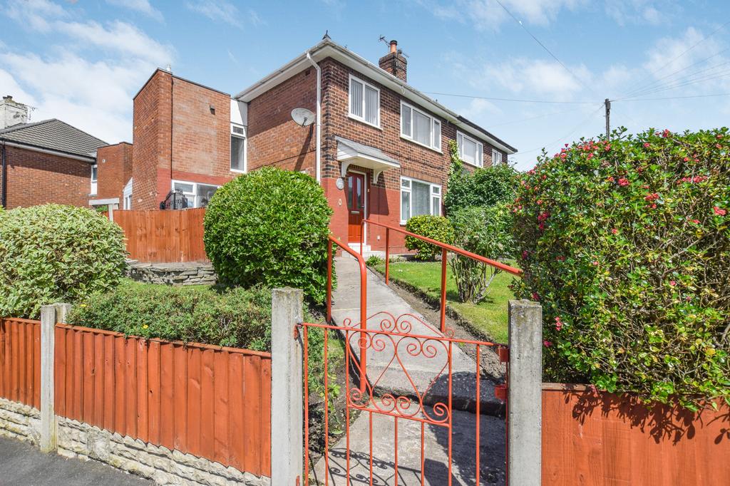 Dudley Avenue, Runcorn 4 bed semidetached house £190,000