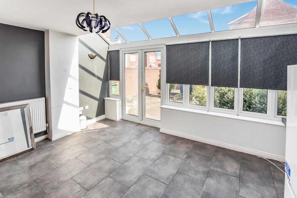 Bainbridge Crescent, Great Sankey... 4 bed end of terrace house £220,000