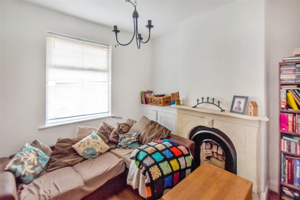 Derby Road, Widnes 2 bed terraced house for sale £125,000