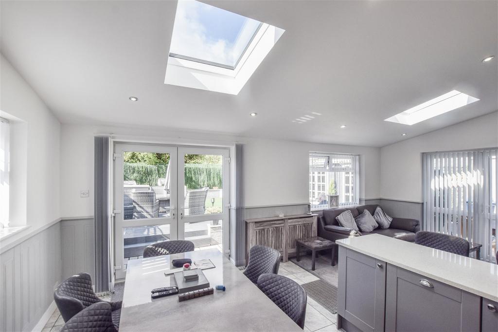 Farndale, Farnworth, Widnes 4 bed detached house for sale £525,000