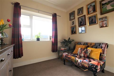 207 Higher Walton Road, Walton Le Dale, Preston, PR5 4HS
