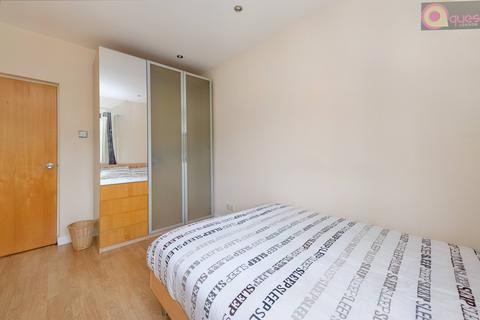 2 bedroom flat to rent - Old Bellgate Place, London E14