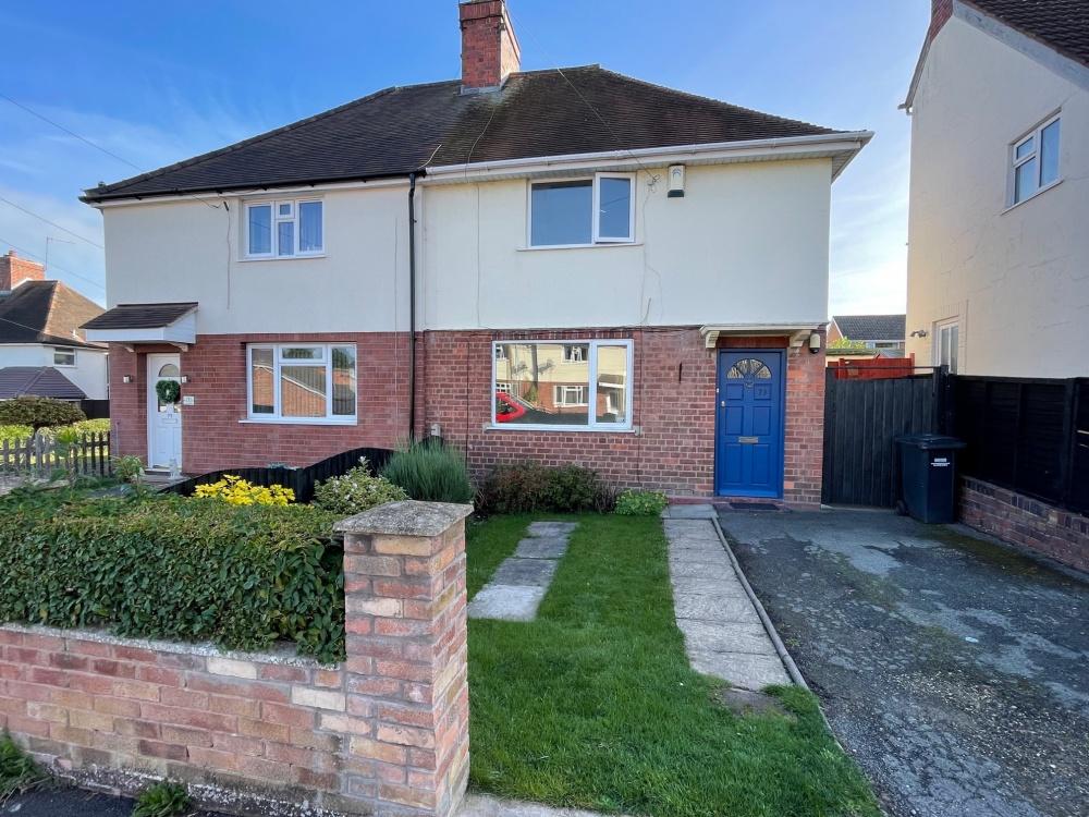 Albert Street Droitwich WR9 8HP 3 bed semidetached house £950 pcm (£