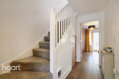 65 Asket Drive, Leeds, LS14 1HX