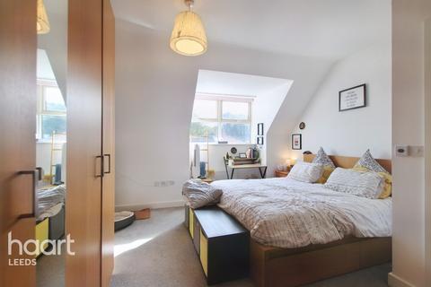 65 Asket Drive, Leeds, LS14 1HX