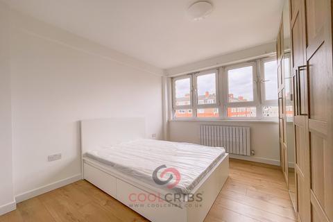2 bedroom flat to rent, Knottisford Street, , London  E2