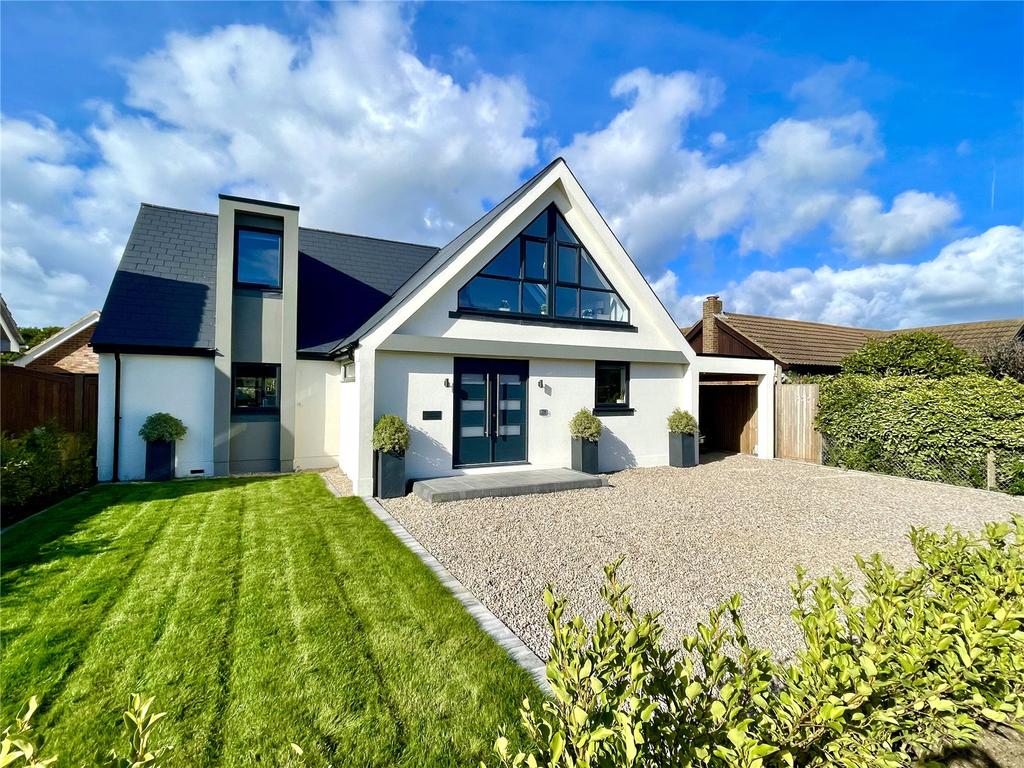 Cowley Road, Lymington, Hampshire, SO41 4 bed detached house £1,195,000