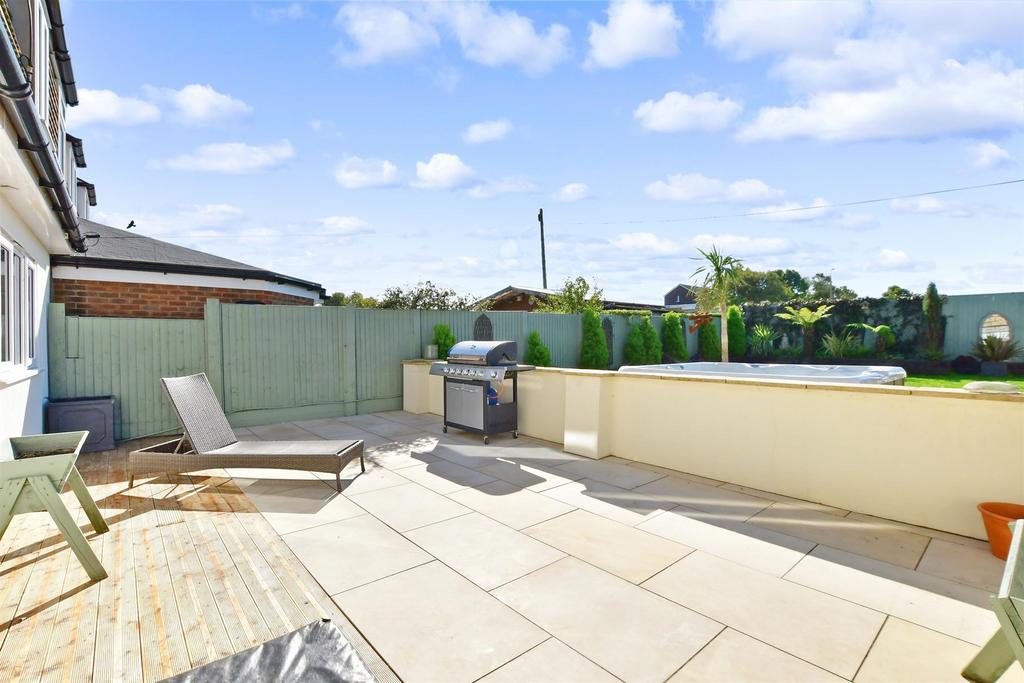 Patio / Decking