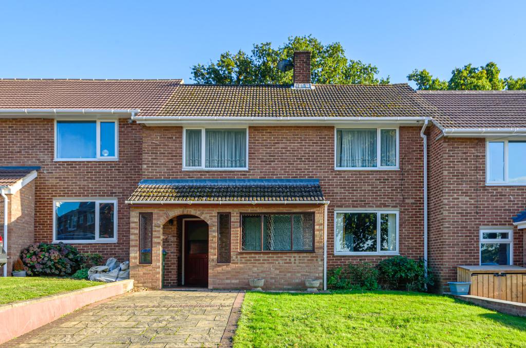 Preshaw Close, Lordswood, Southampton, Hampshire, SO16 4 bed terraced