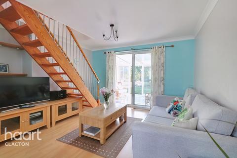 2 bedroom semi-detached bungalow for sale - Seafields Road, Clacton-On-Sea