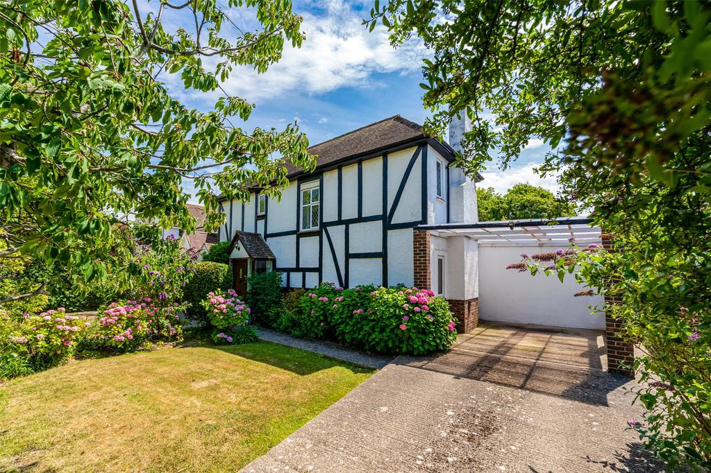 Bushby Avenue, Rustington, Littlehampton, West Sussex, BN16 4 bed