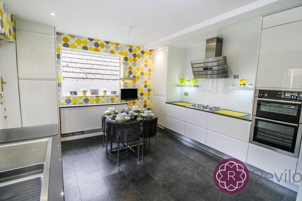 Breakfast Kitchen