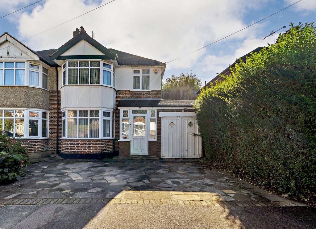 Durley Avenue, Pinner, HA5 3 bed semidetached house for sale £740,000