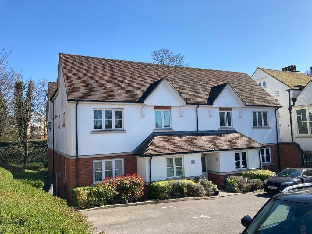 Frenches Road, Redhill 1 bed apartment £1,050 pcm (£242 pw)
