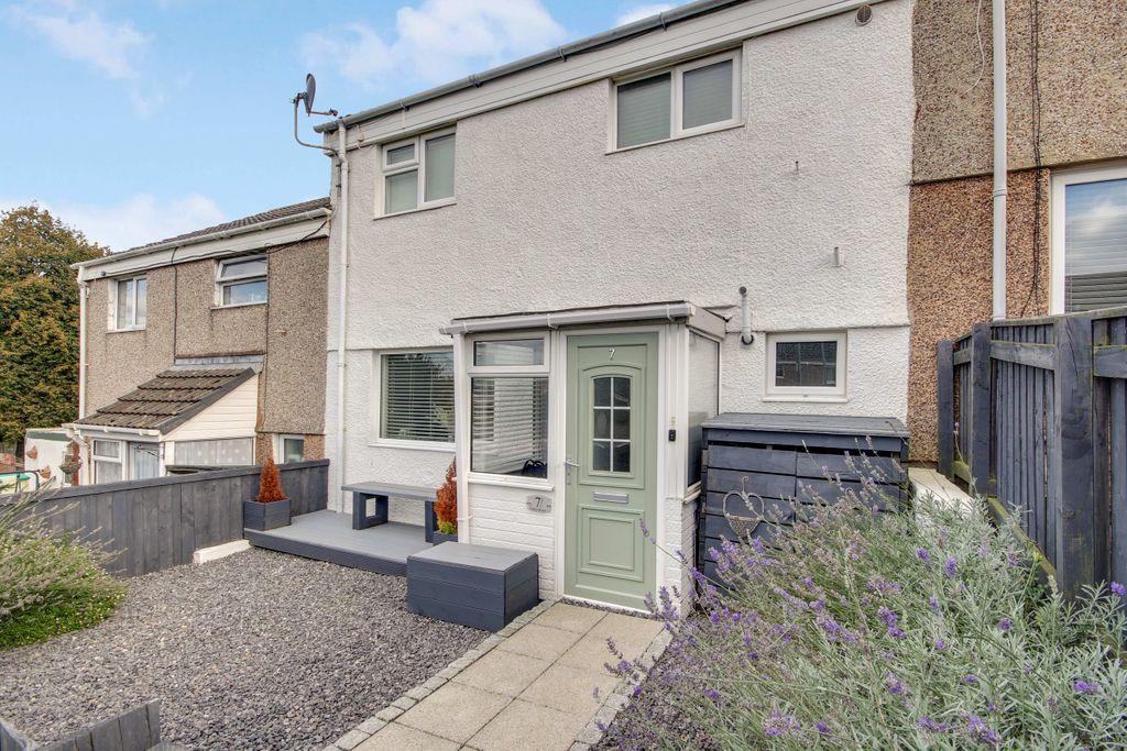 Martin Road, Barnstaple EX32 7EL 3 bed terraced house £240,000
