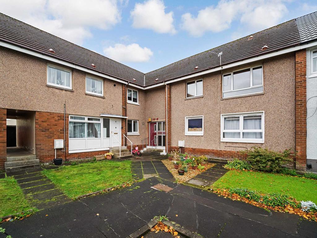 Macadam Gardens, Bellshill 2 bed flat £60,000