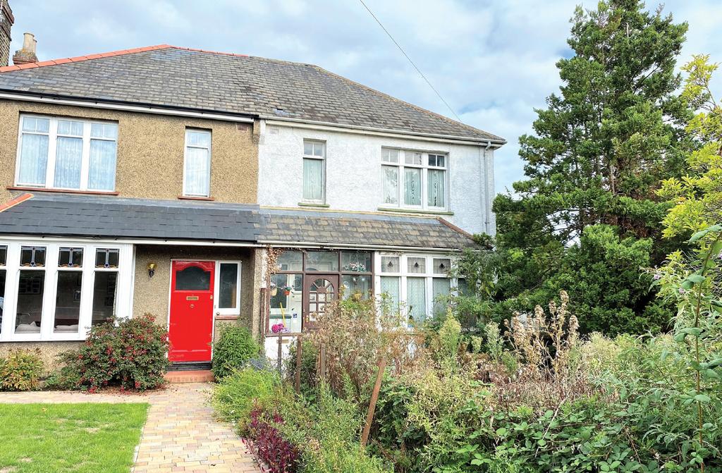 198 Park Crescent, Erith, Kent 3 bed semidetached house £250,000