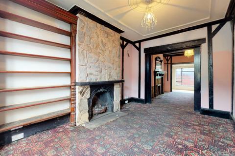 4 Ainslie Wood Road, London, E4 9BY