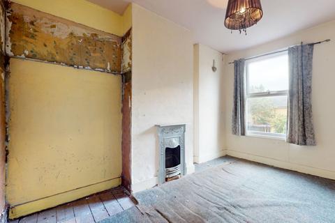 4 Ainslie Wood Road, London, E4 9BY