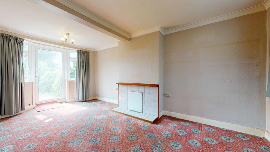 40 Maida Avenue, North Chingford 3 bed semidetached house £300,000