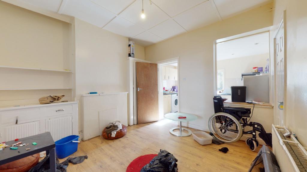 172 Sandhurst Road, Catford 3 bed terraced house £350,000