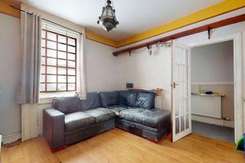 2 Llanover Road, London, SE18 3SU