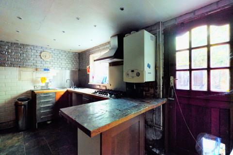 2 Llanover Road, London, SE18 3SU