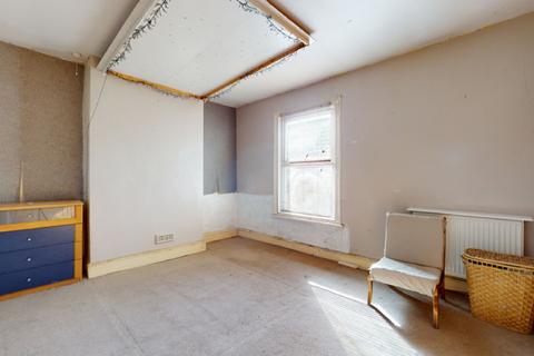 2 Llanover Road, London, SE18 3SU