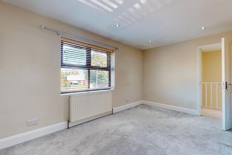 16 Howards Road, London, E13 8AY