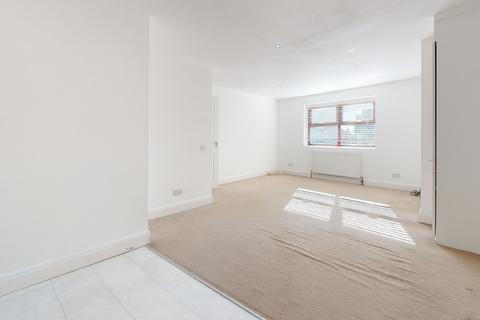 16 Howards Road, London, E13 8AY