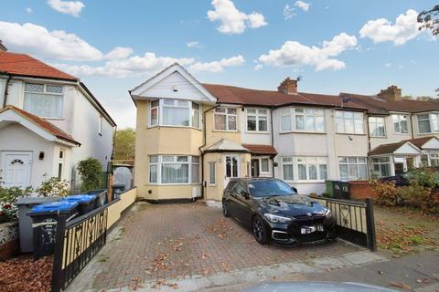 3 bedroom end of terrace house for sale, Bridgewater Road, Wembley, Middlesex HA0