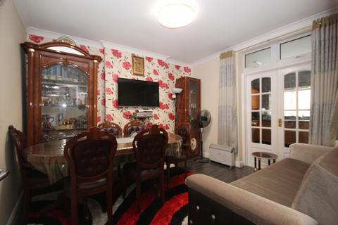 3 bedroom end of terrace house for sale, Bridgewater Road, Wembley, Middlesex HA0