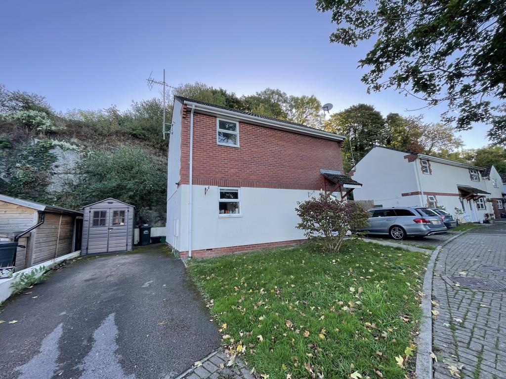 Paddons Coombe, Kingsteignton 3 bed detached house £995 pcm (£230 pw)