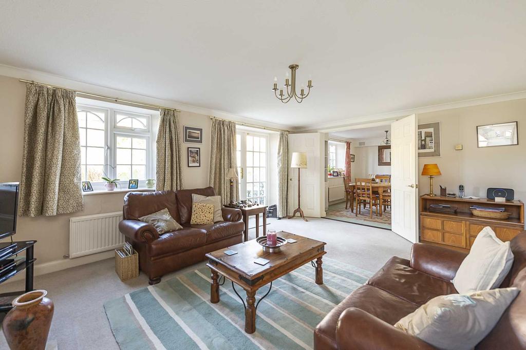 Dunsley Place, Tring 1 bed £535,000