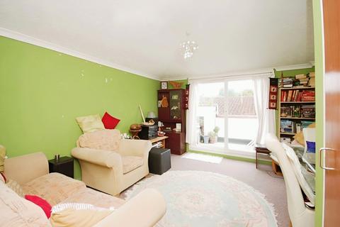 1 bedroom maisonette to rent, Kiln Shaw, Langdon Hills, SS16