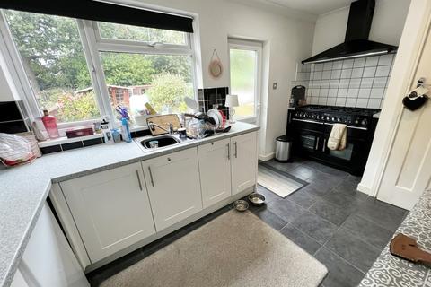 3 bedroom semi-detached house for sale - Grenville Road, Shirley