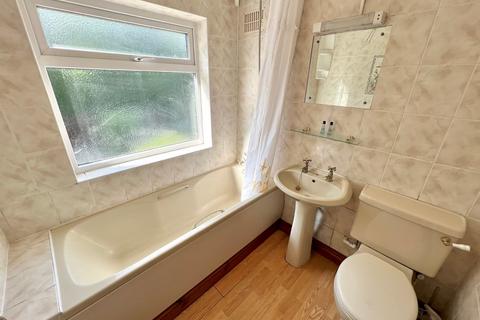 31 Grenville Road, Shirley, Solihull, B90 2DE