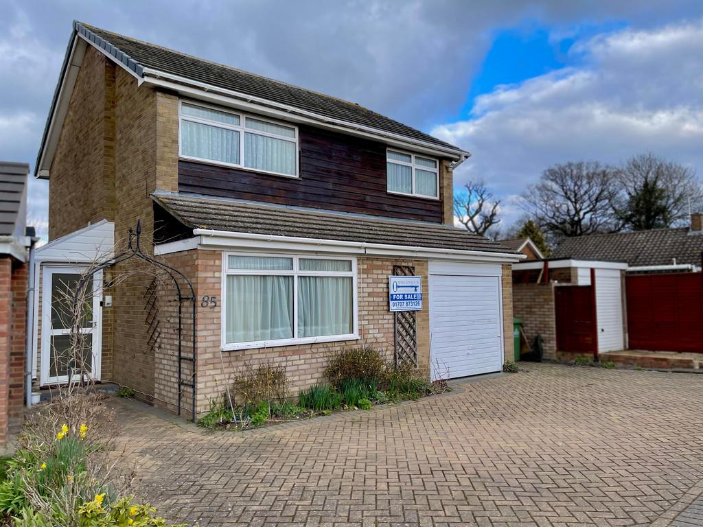 Goffs Oak 3 bed detached house for sale £630,000